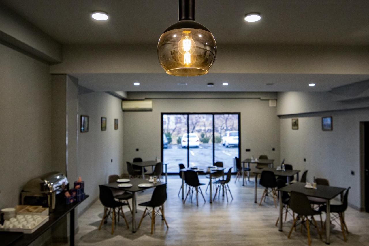 Inga Hotel Yerevan Ngoại thất bức ảnh