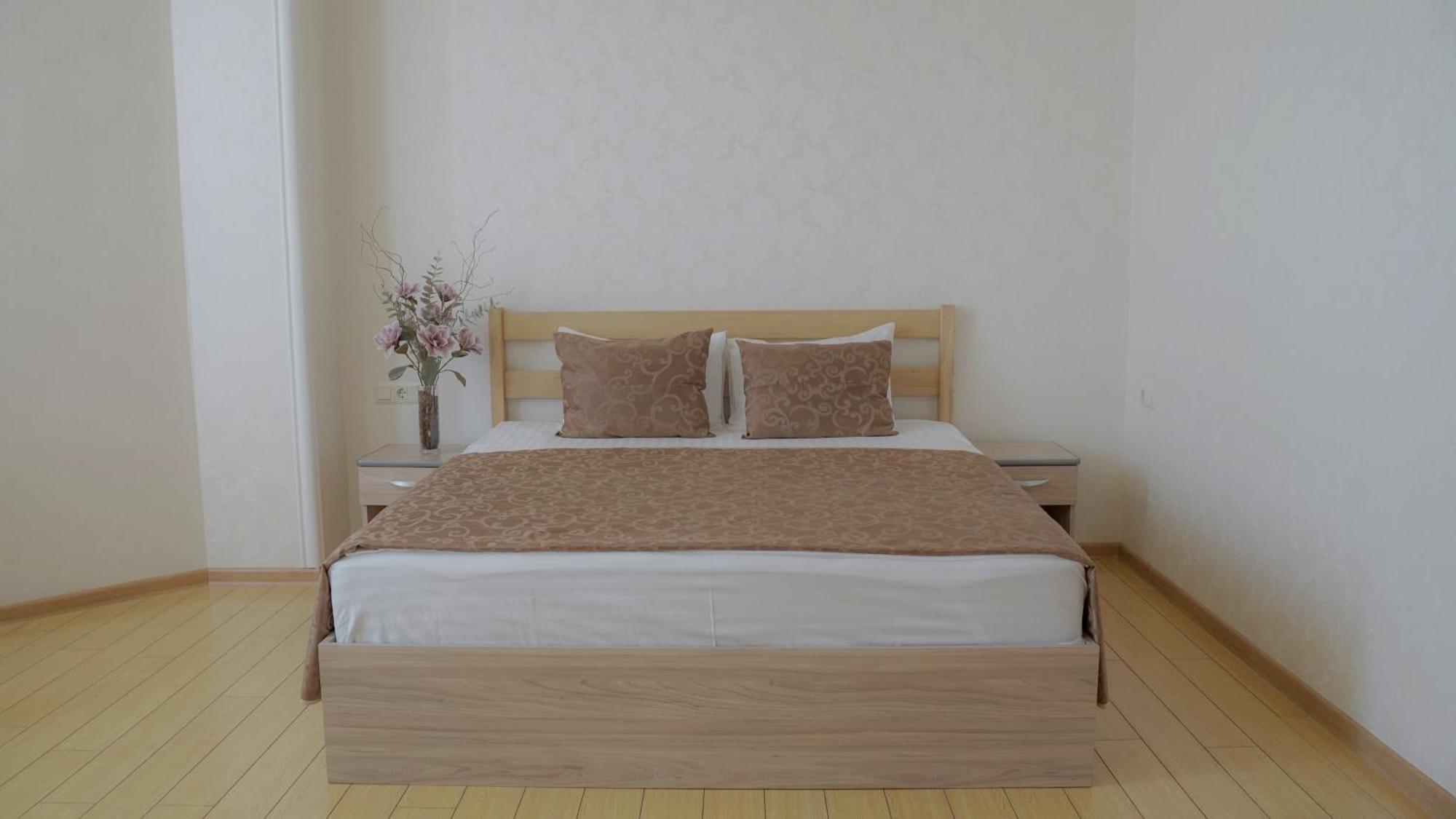 Inga Hotel Yerevan Ngoại thất bức ảnh